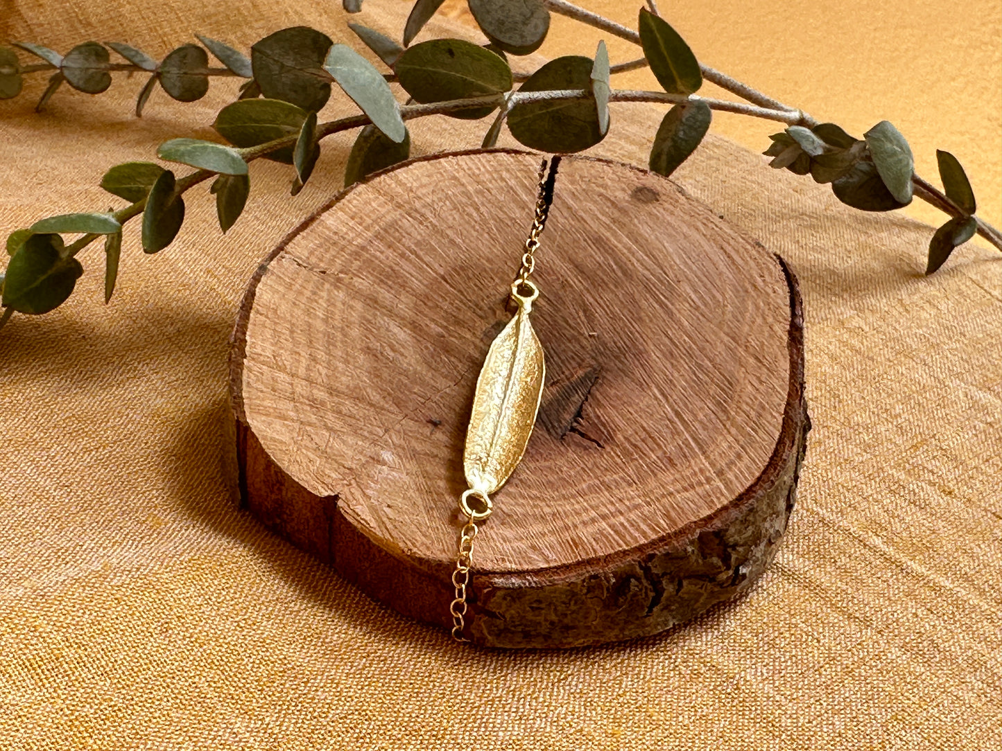 Gold Olive Leaf Bracelet (1 leaf)