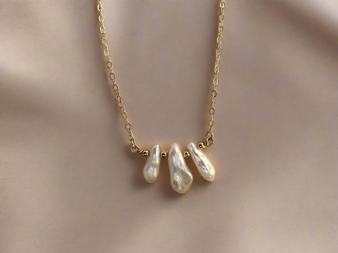 Rana pearl gold chain necklace